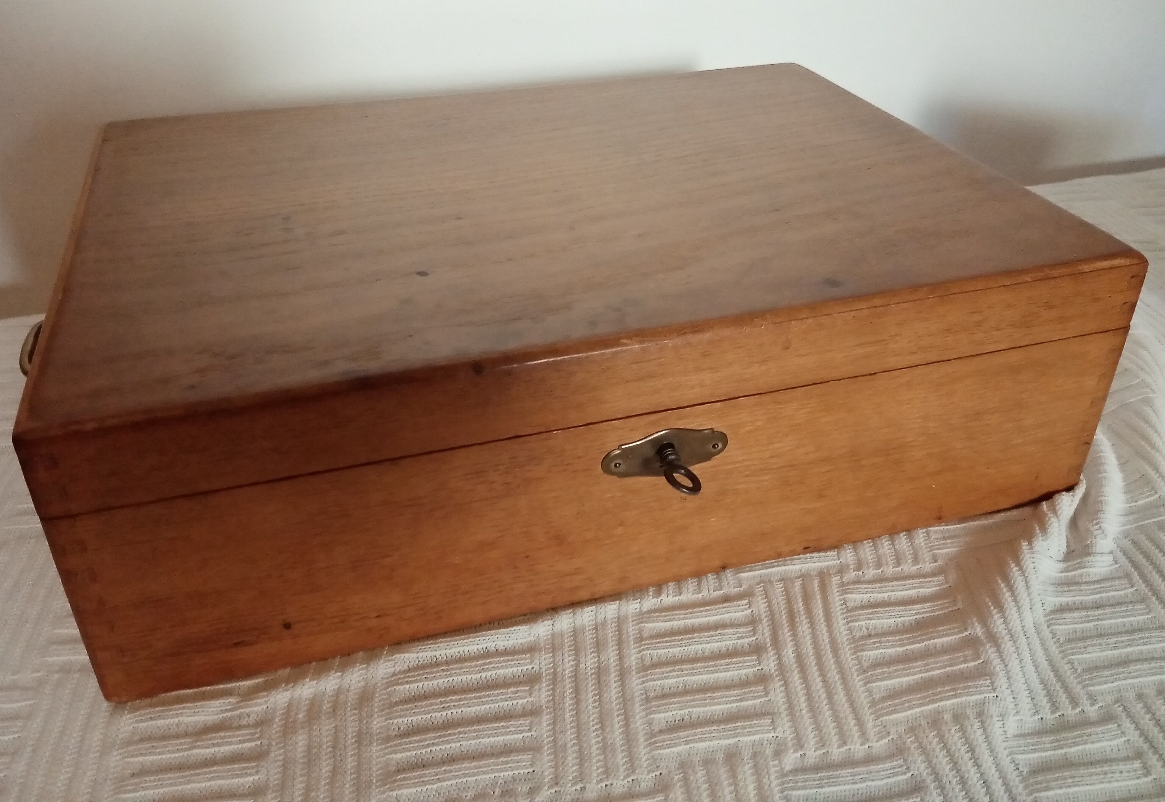 Housewife SFAM model Chambly rocker Louis XV silver metal wooden box