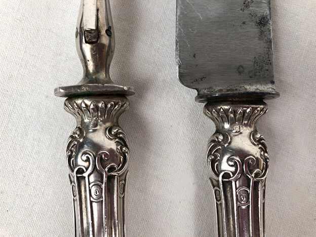 Leg service cutlery, silver punch Minerva