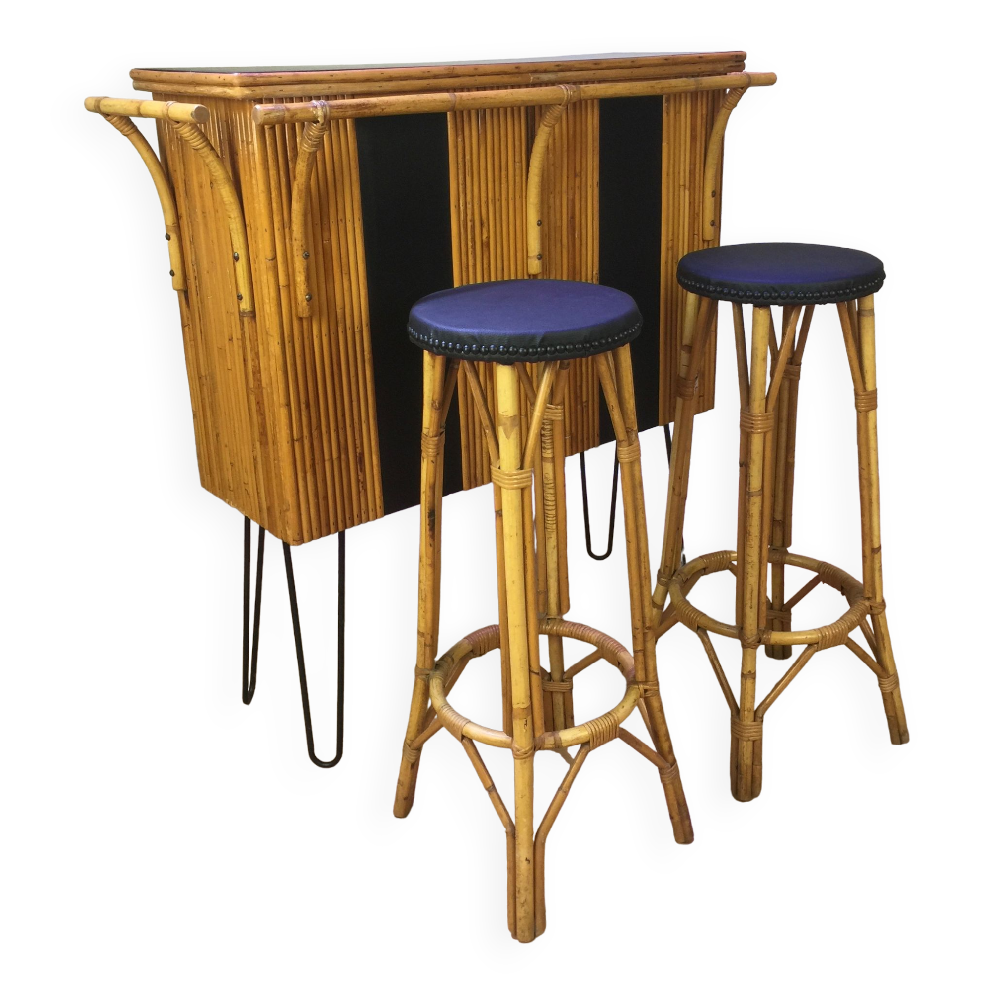 Rattan bar and its 2 stools 60s