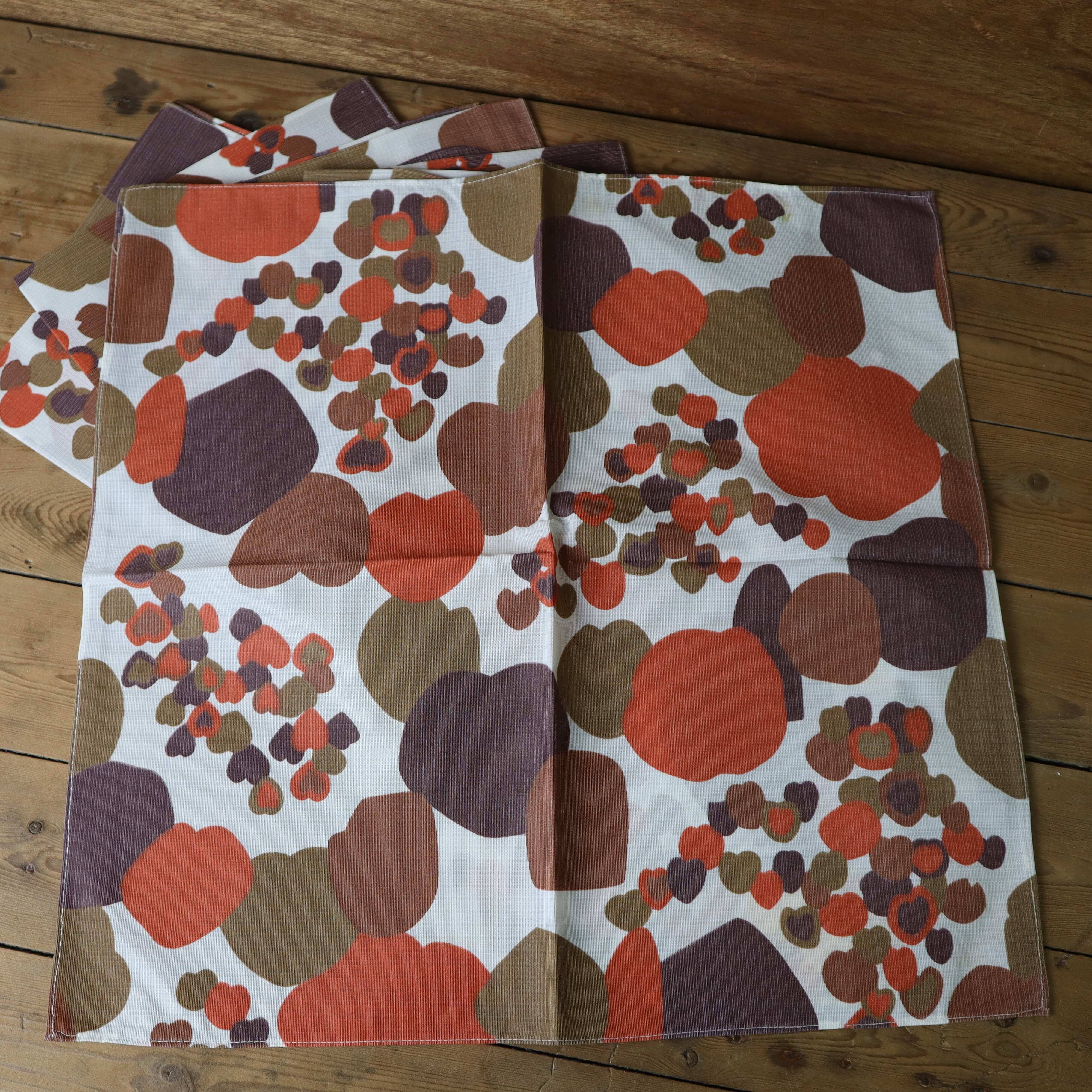 12 serviettes de table vintage années 60 / 70