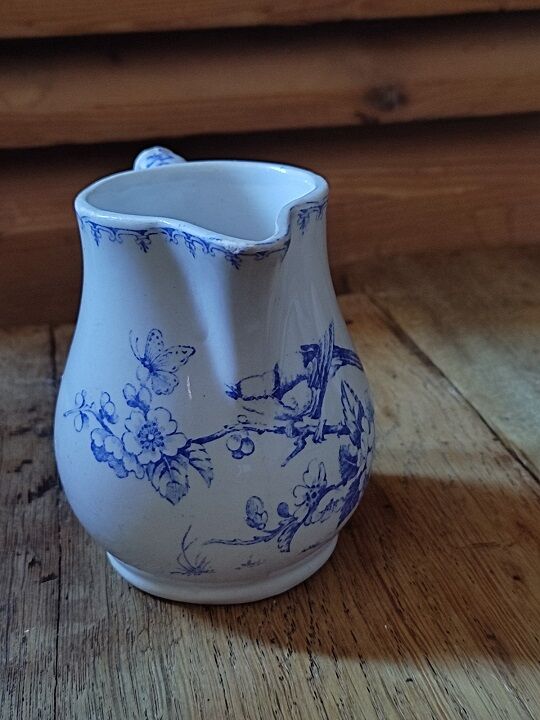 porcelain milk jar Lunéville Mes Anges