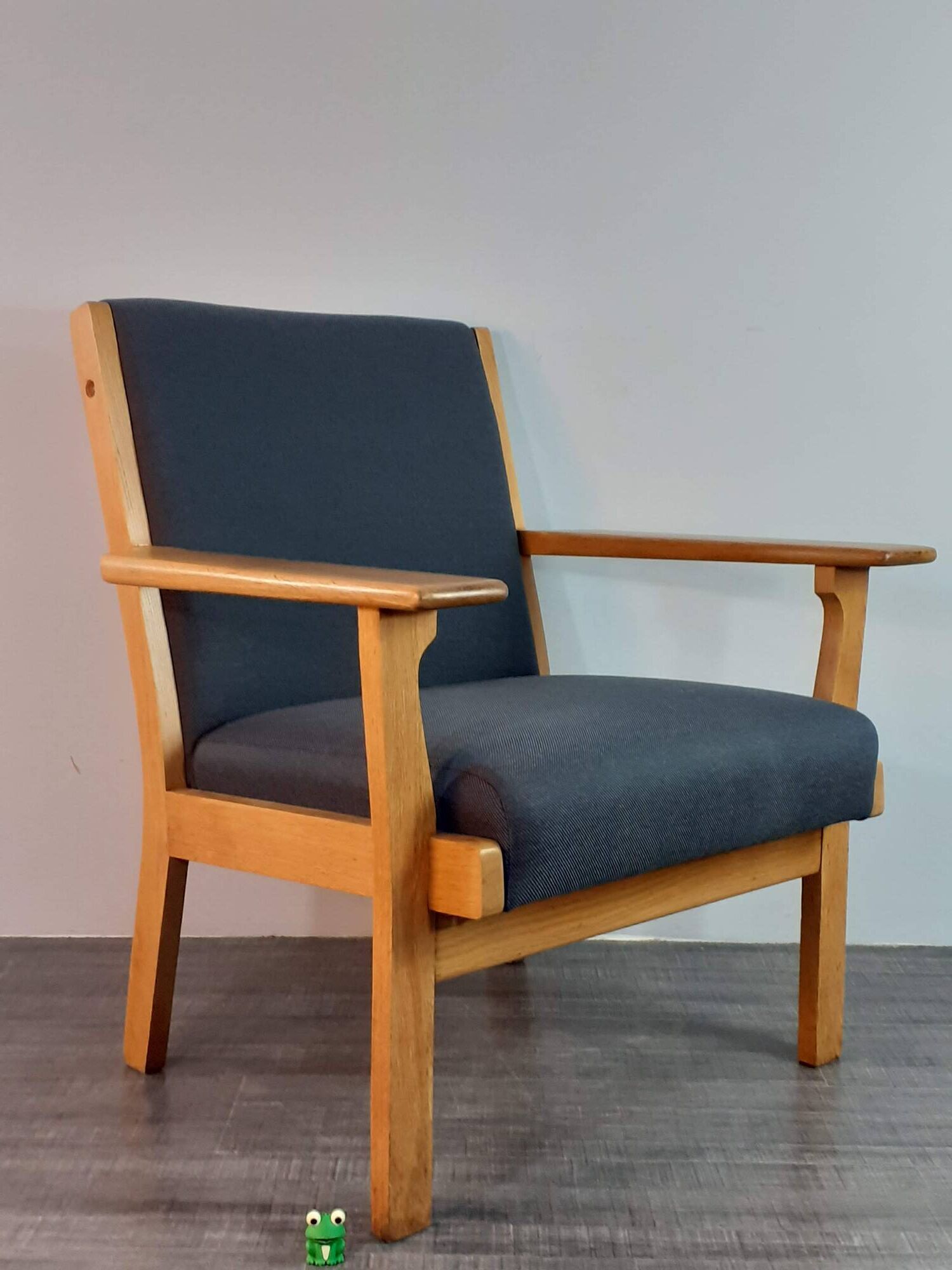 Hans Wegner GE-330 chair by Getama, Vintage Scandinavian 1960s
