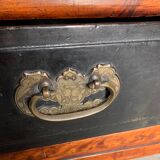 Ancienne armoire asiatique