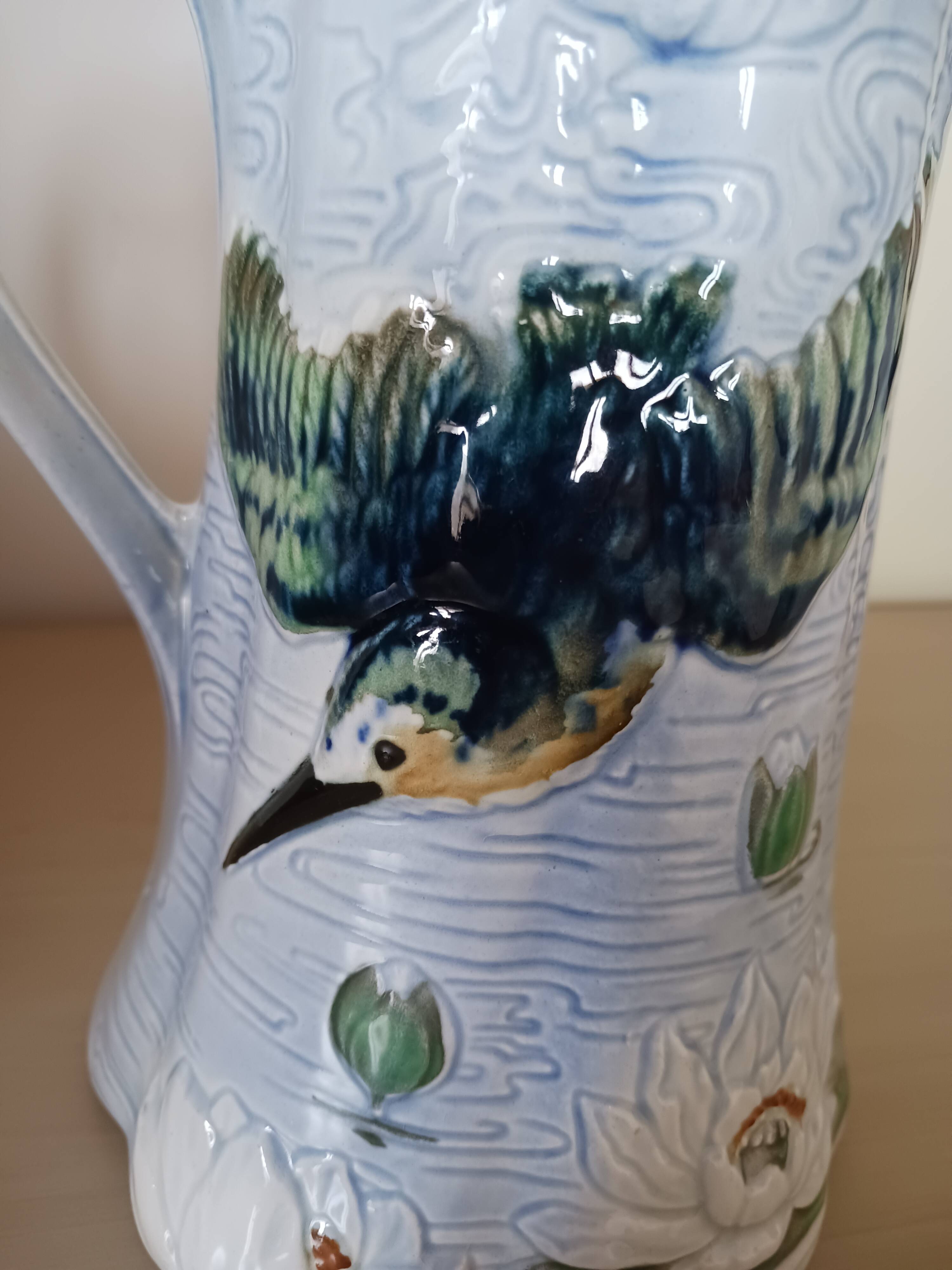 Antique pitcher in slipware, St-Clément.