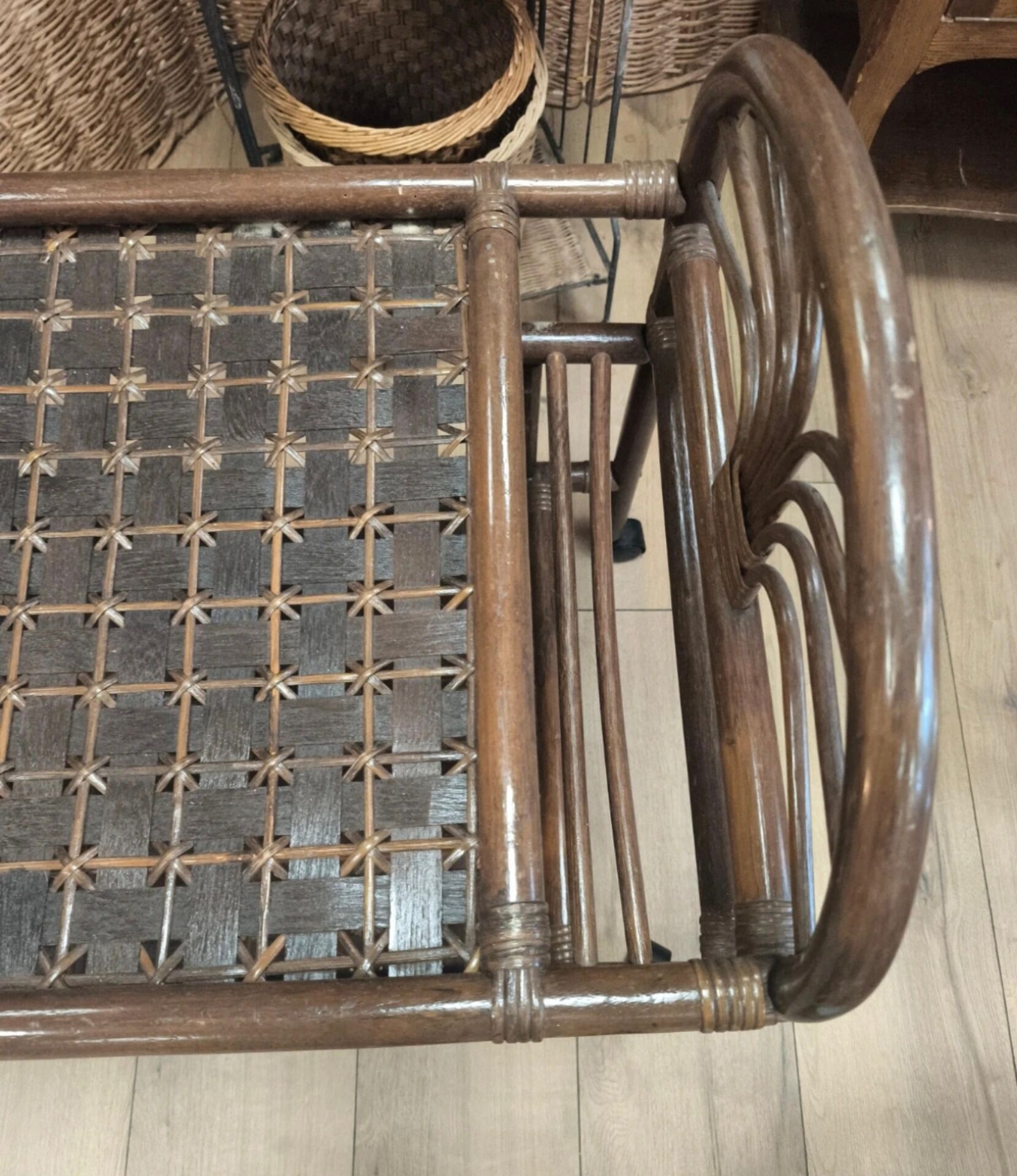 Rattan dessert table