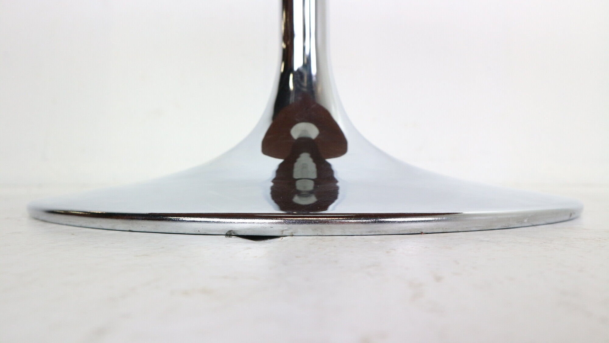 Börje johanson round white & chrome "tulip" dinning table, 1968 sweden