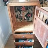 Vintage dresser
