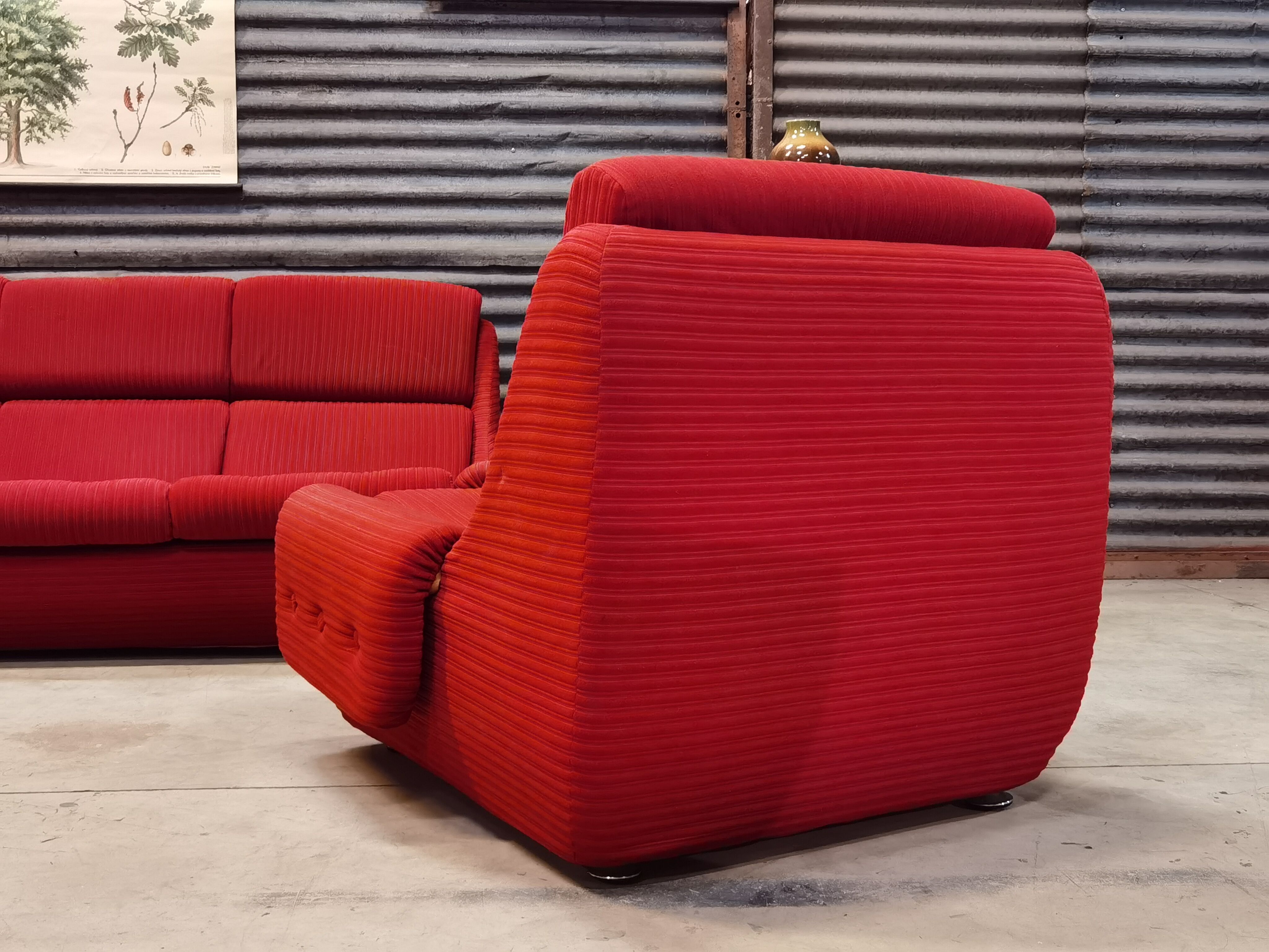 Full space age atlantis lounge