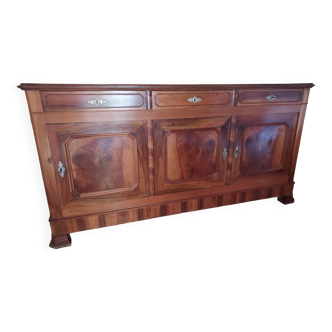 Low cabinet with 3 doors and 3 drawers