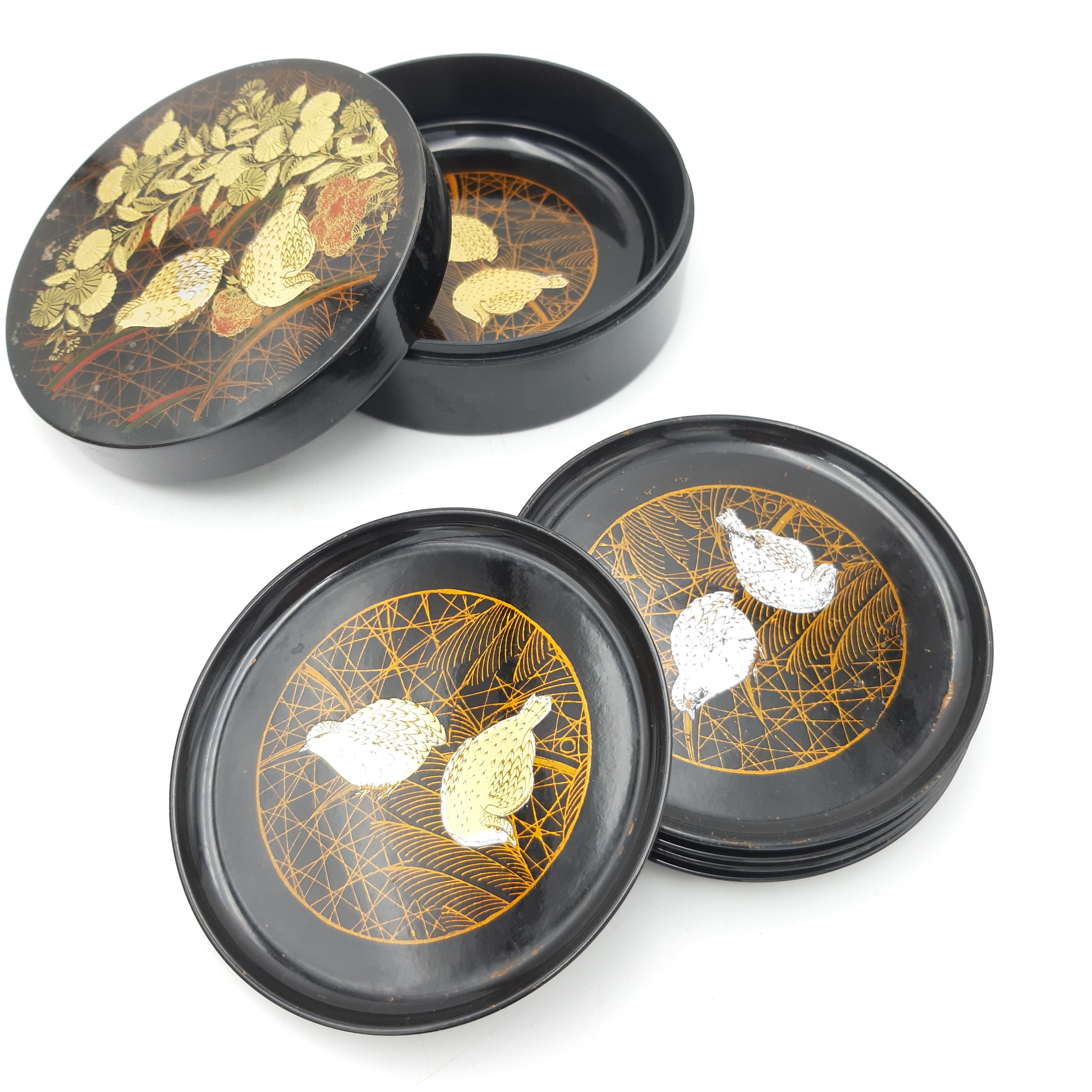 Box of lacquered and gilded underglass