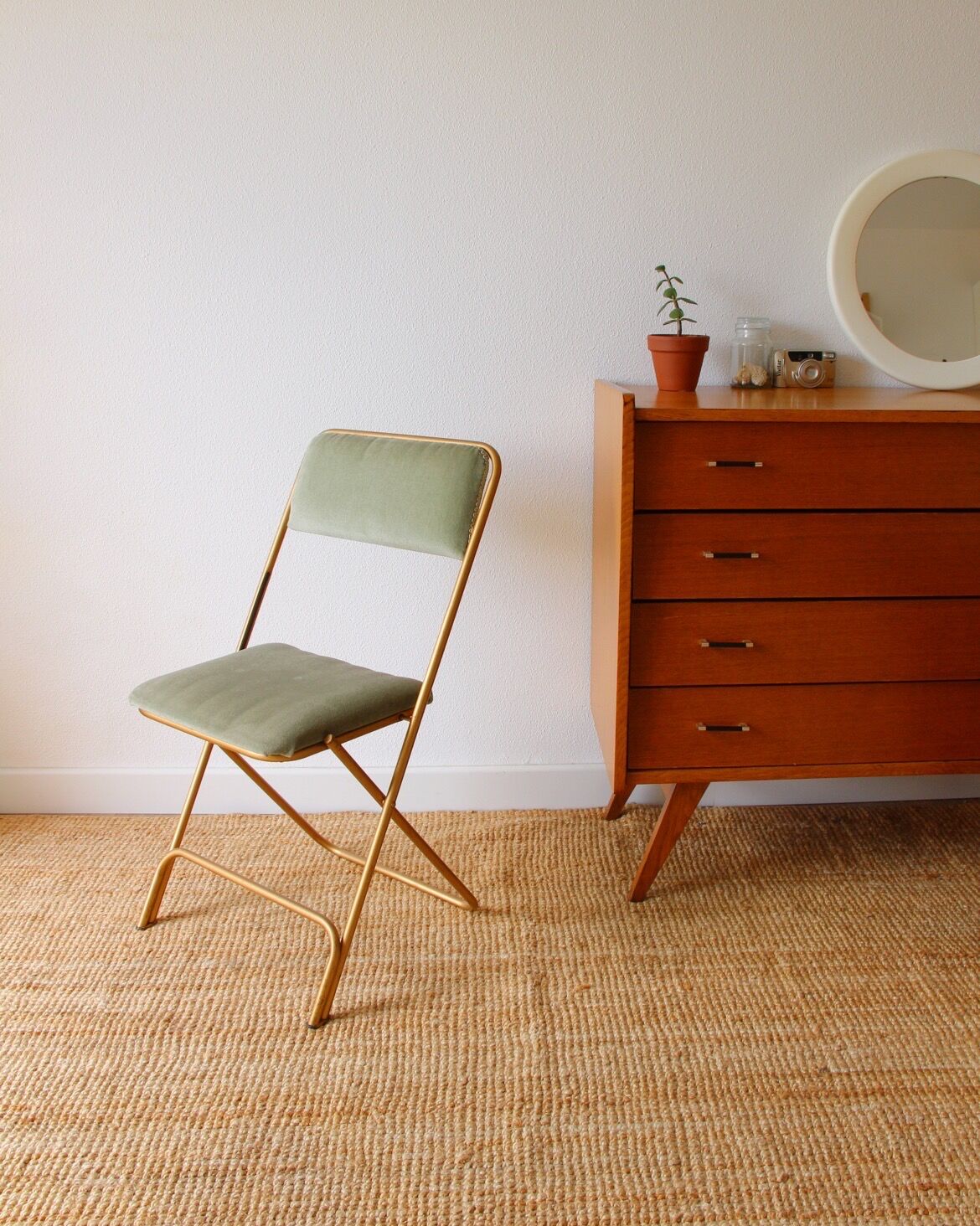 Vintage lufuma chair