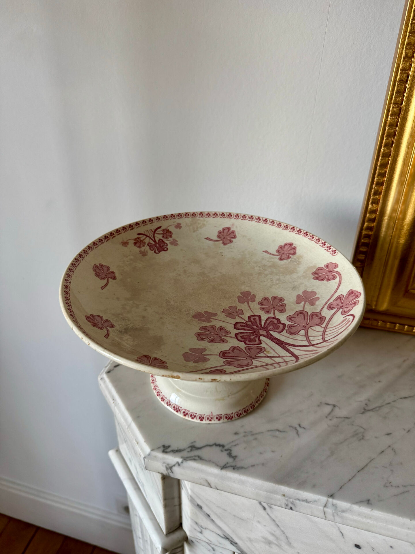 Antique compote dish in Lunéville faience.