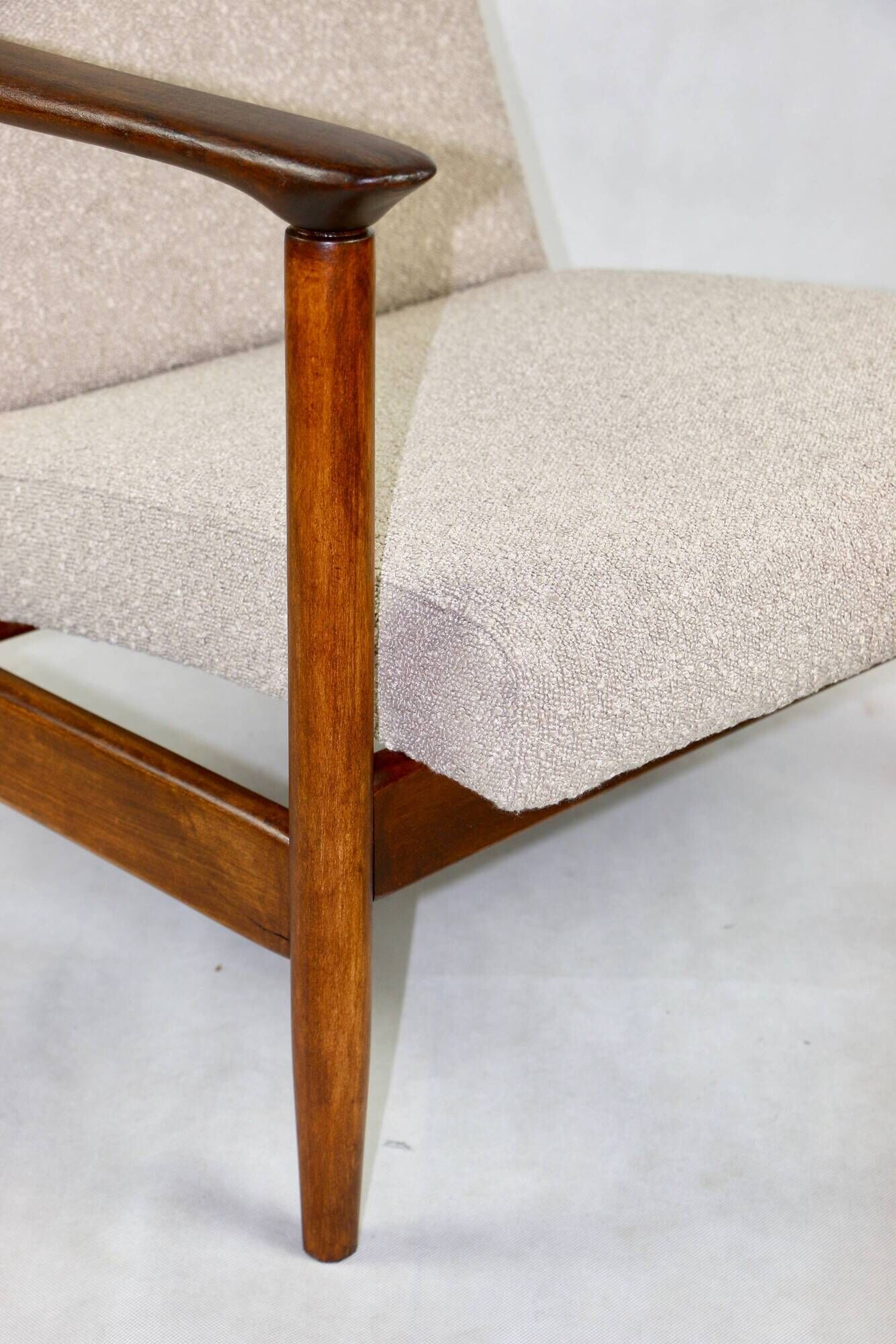 GFM-142 Chair in Beige Bouclé attributed to Edmund Homa, 1970s