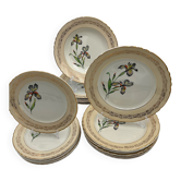 Assiettes porcelaine signée moulin des loups 18 pièces