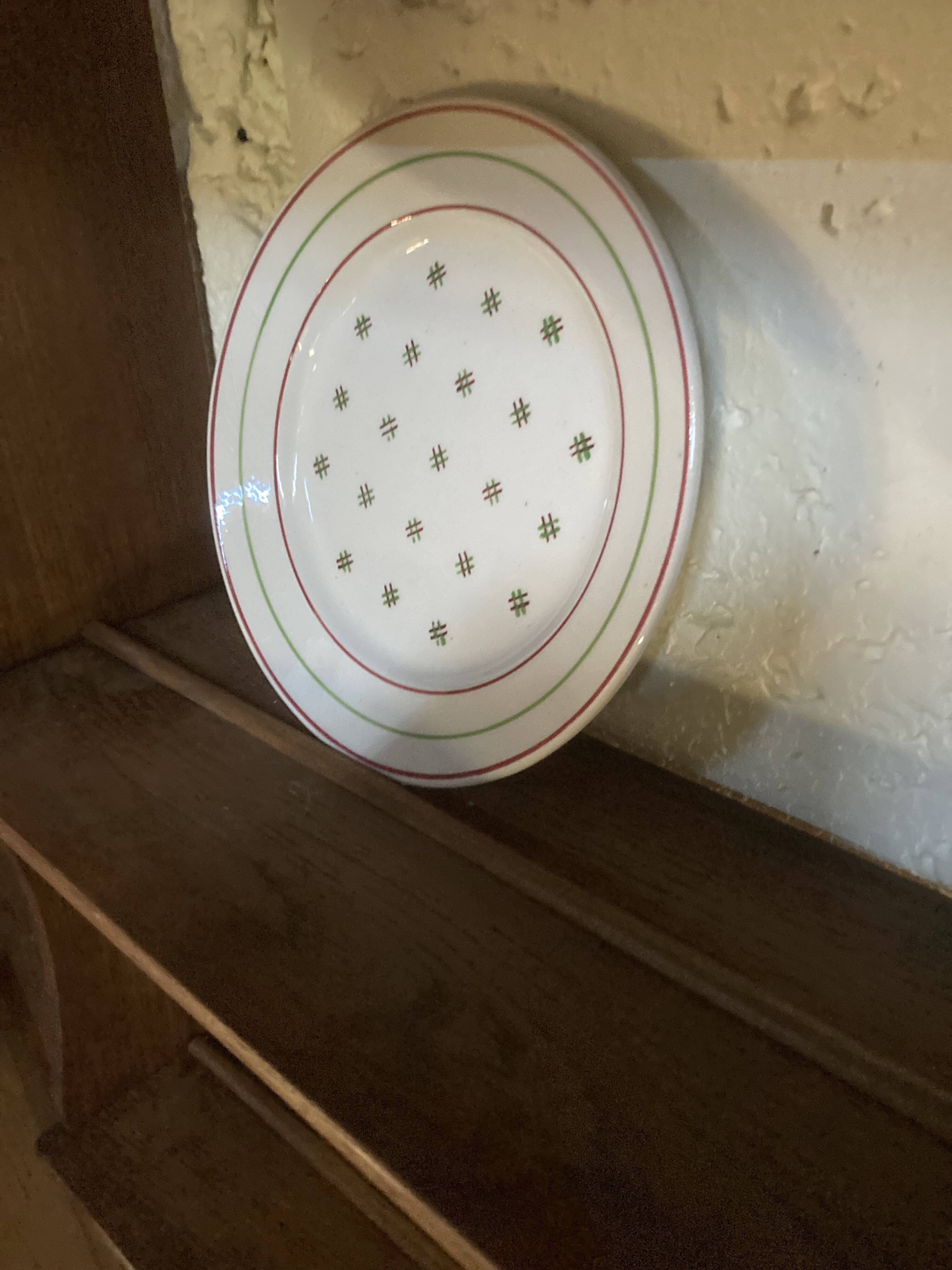Hanging shelf for dishes