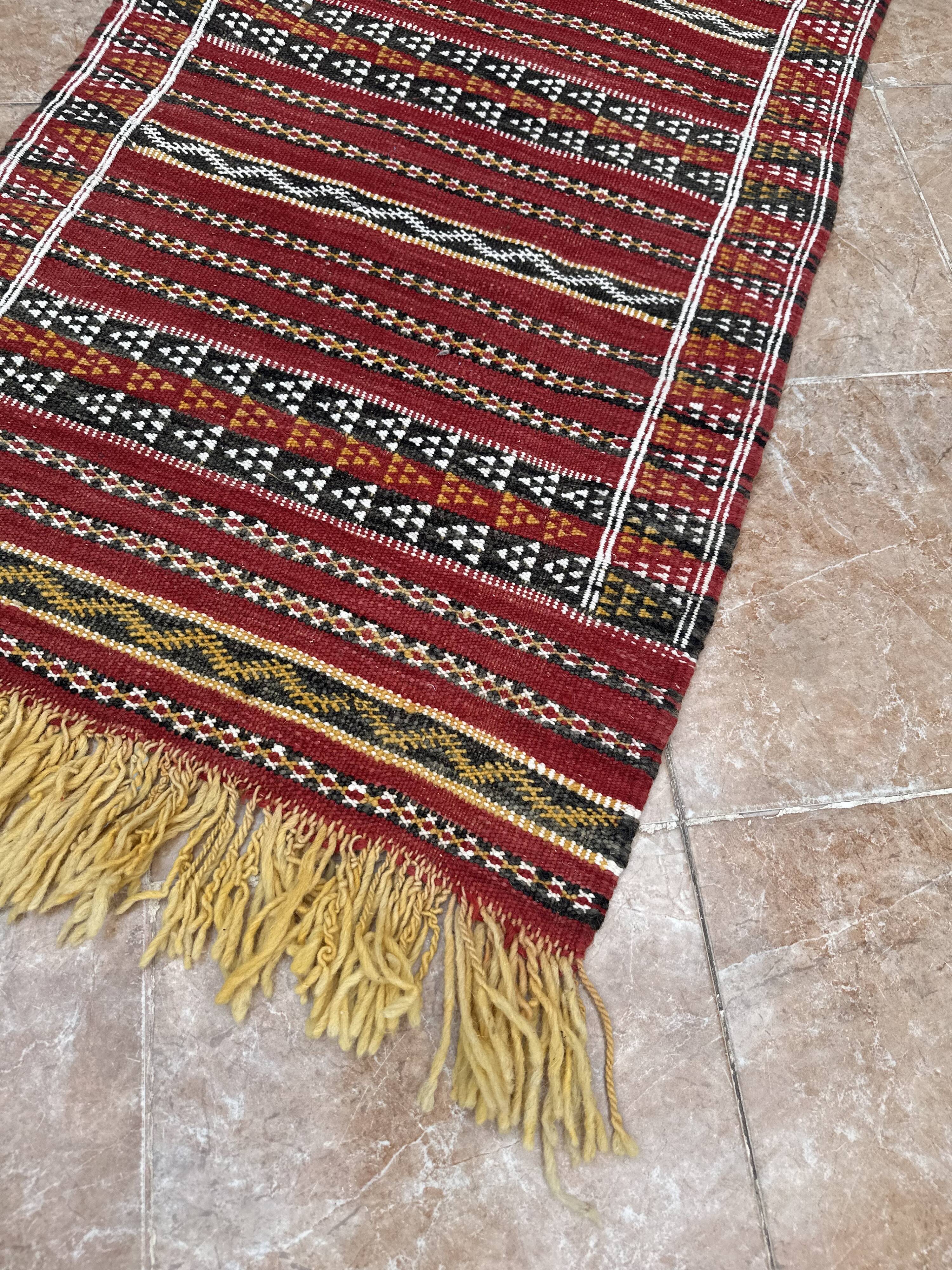 Moroccan Berber rug handwoven 100% wool