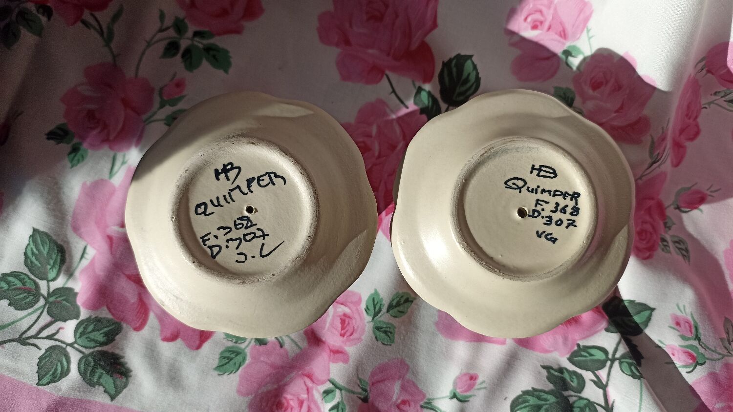 2 Henriot Bousquet Quimper egg cups from the 50s
