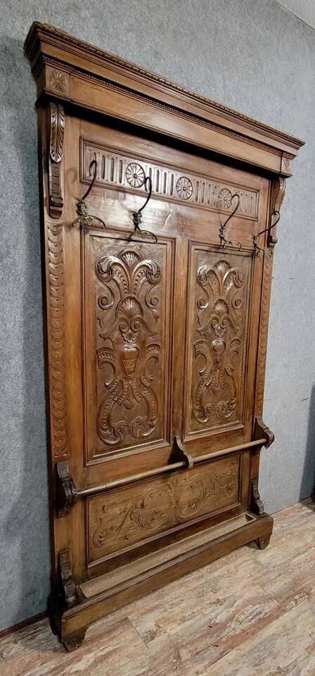 Renaissance style coat rack in carved walnut, 19th century
