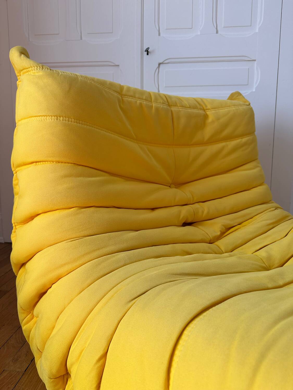 Chauffeuse Togo par Michel Ducaroy pour Ligne Roset