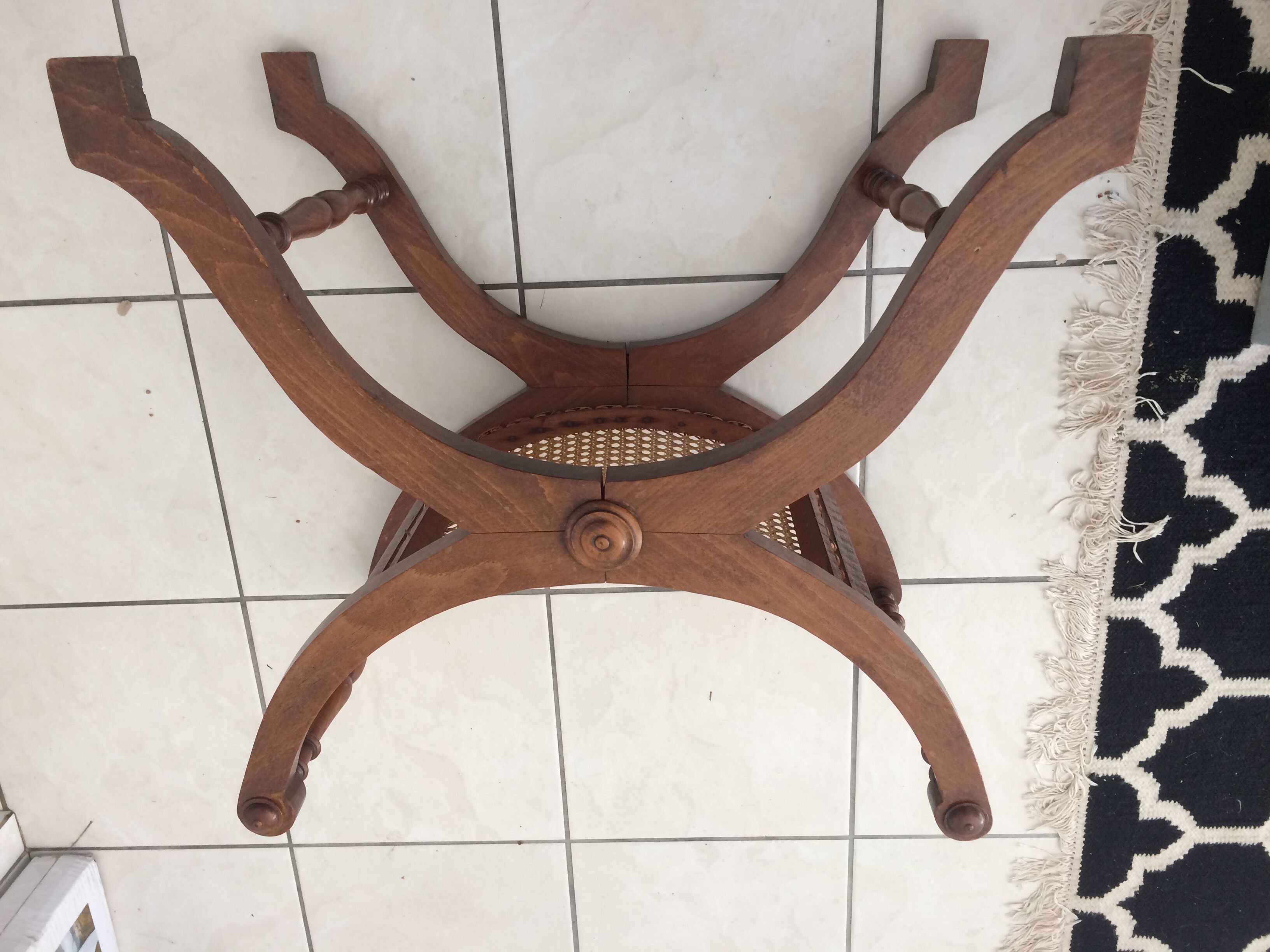 Paillè curule stool