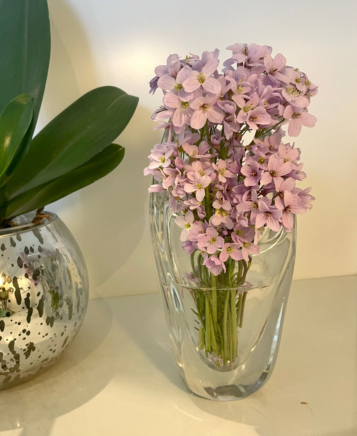 Asymmetrical crystal vase by Schneider from the 1960s - 1970s.