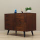 Buffet en noyer, design danois, années 1970, production: Danemark