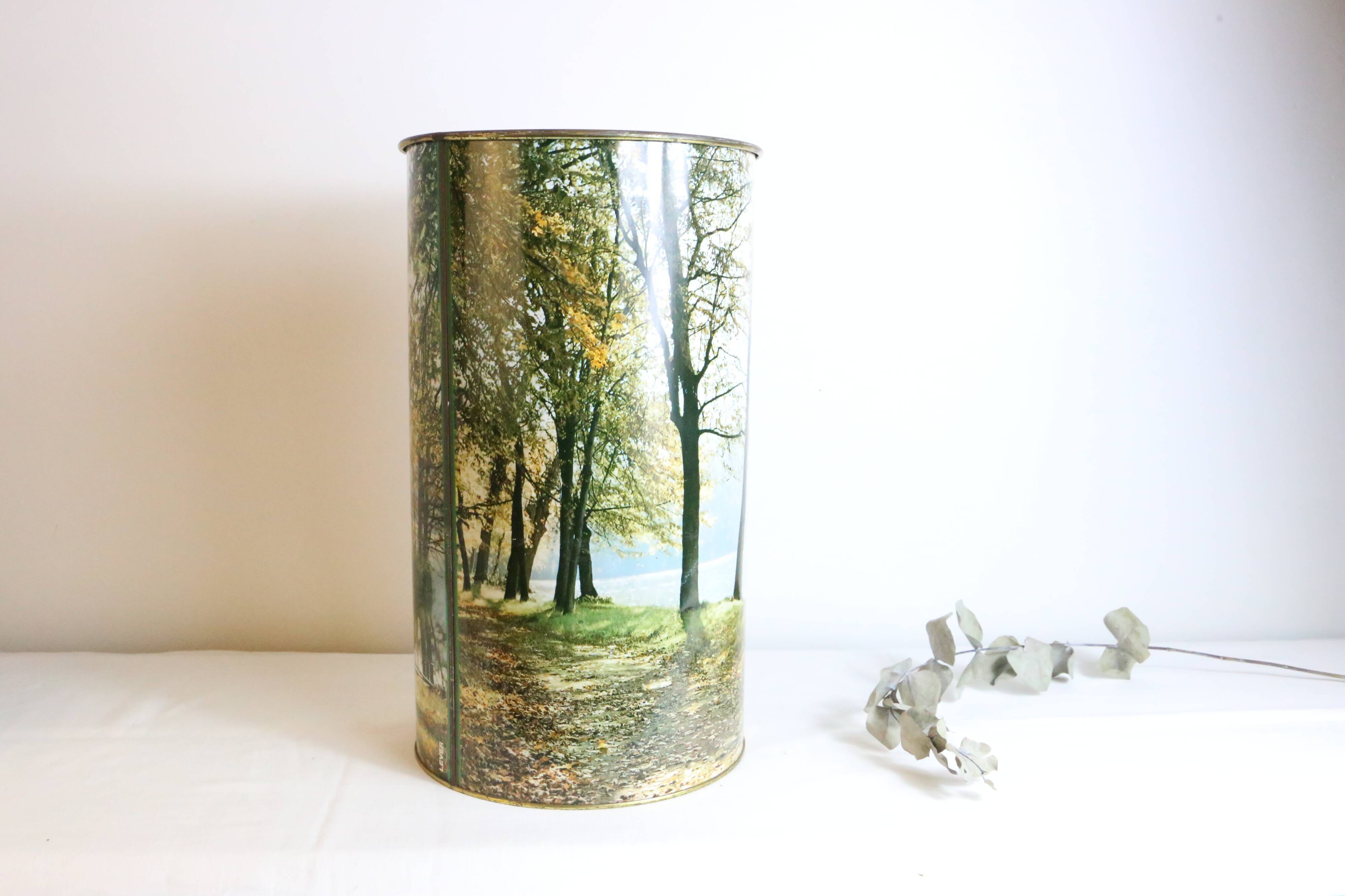 Umbrella door, metal, 80's decorations, vintage