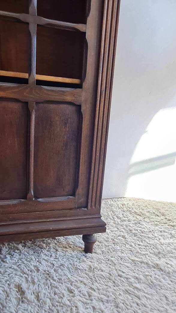 Parisian wardrobe - showcase spirit