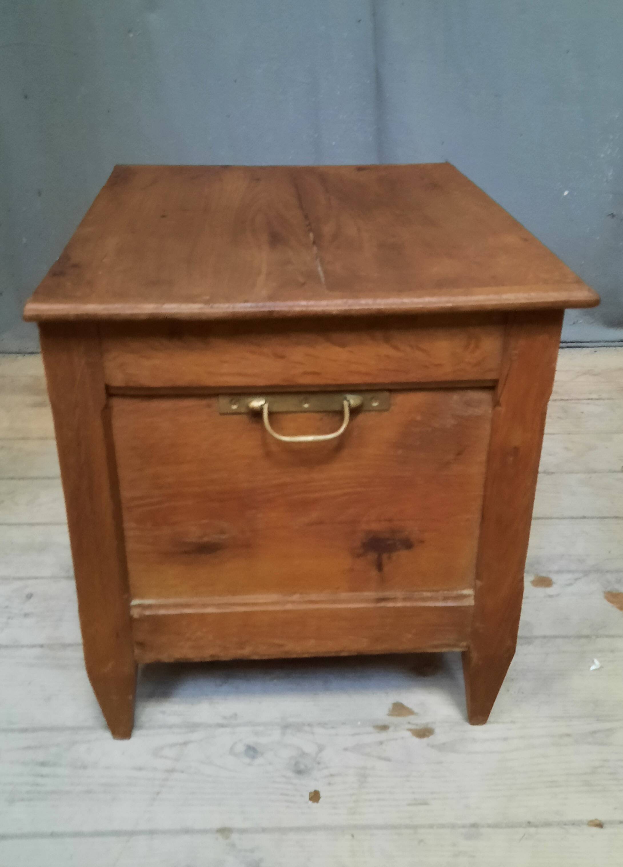 Oak chest