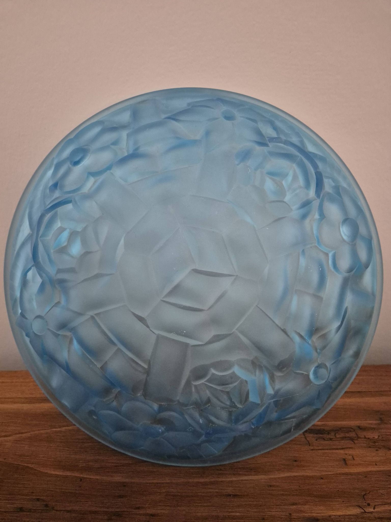 Art Deco ceiling light in pressed glass signed Degué – Ø 35 cm