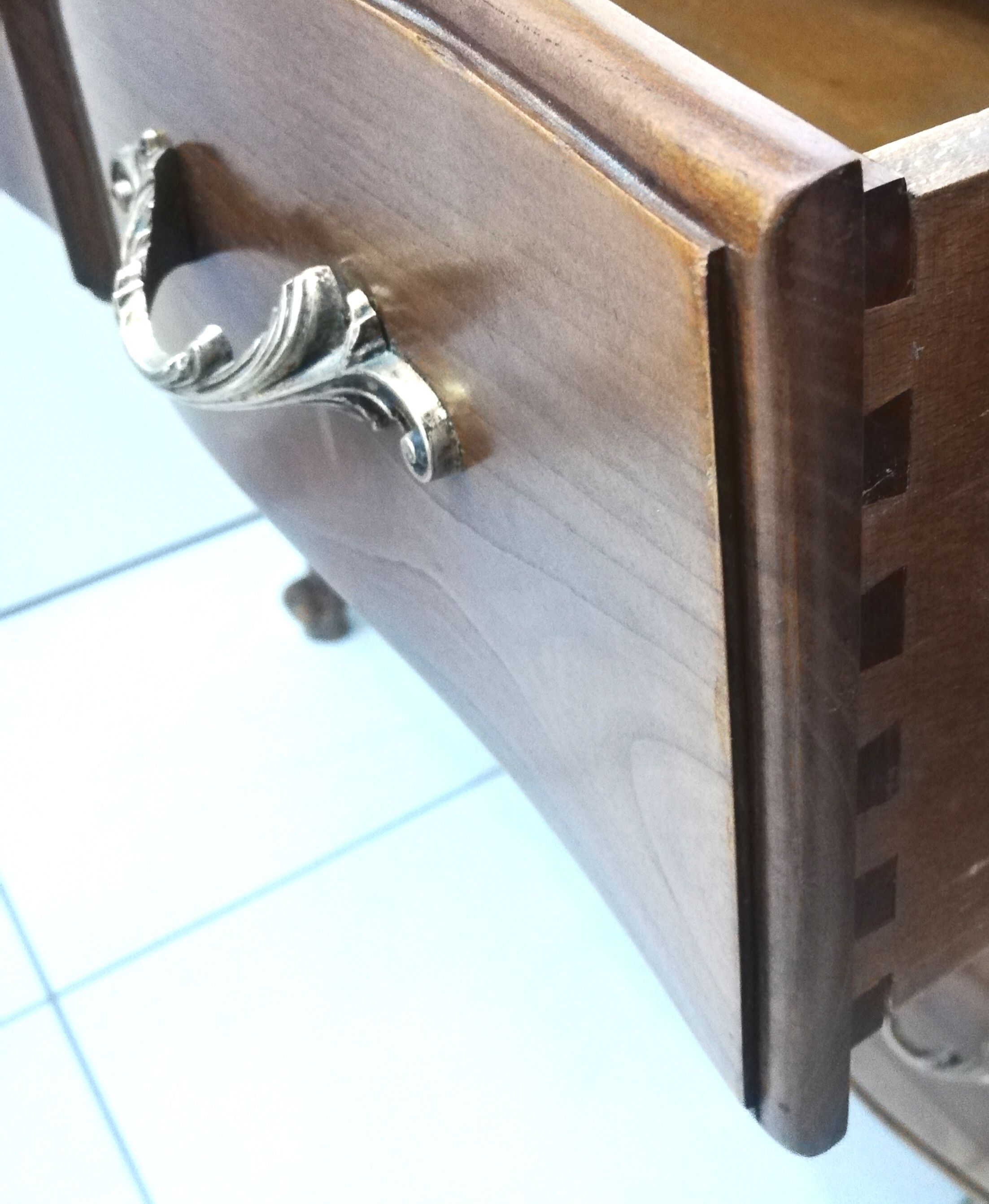 Chest of drawers crossbow in cherry tree