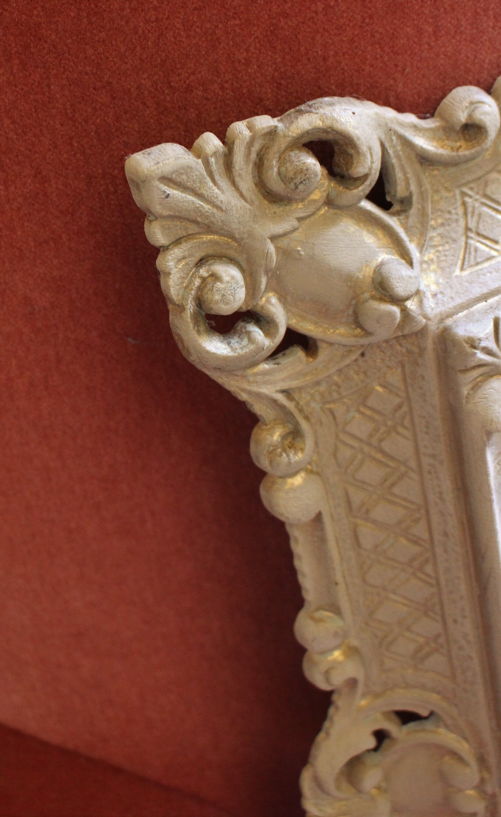Baroque gilded mirror