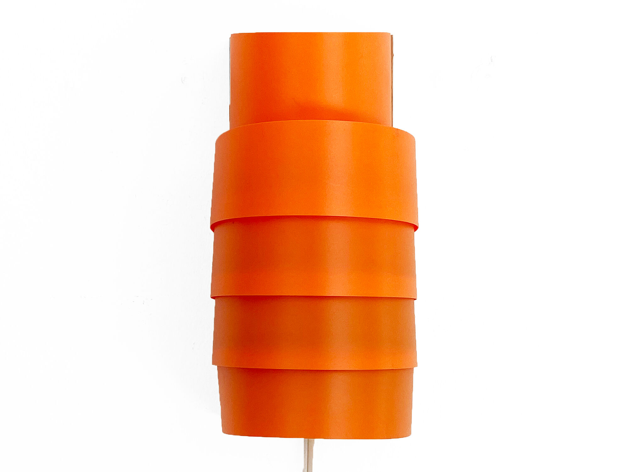 Wall light/sconce V 311 by Hans-Agne Jakobsson for Ellysett. Sweden 1970s