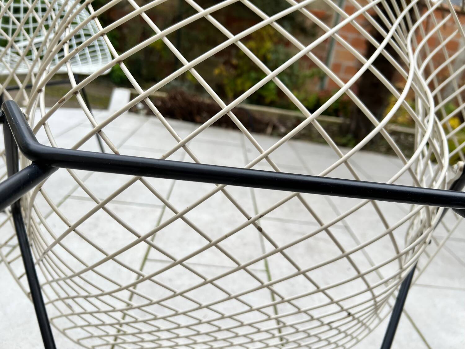 Bertoia Diamond Chair - Knoll Edition - Design by Harry Bertoia - Black