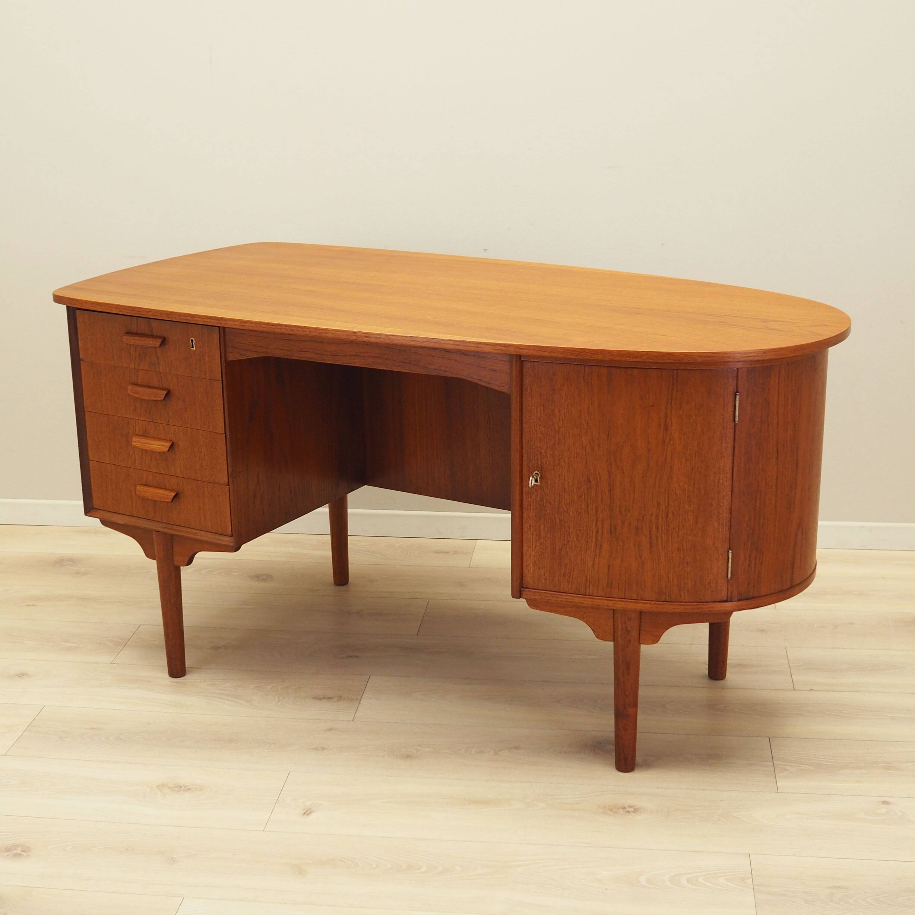 Teak desk, Danish design, 1970s, designer: H.P. Hansen, manufacturer: Rande
