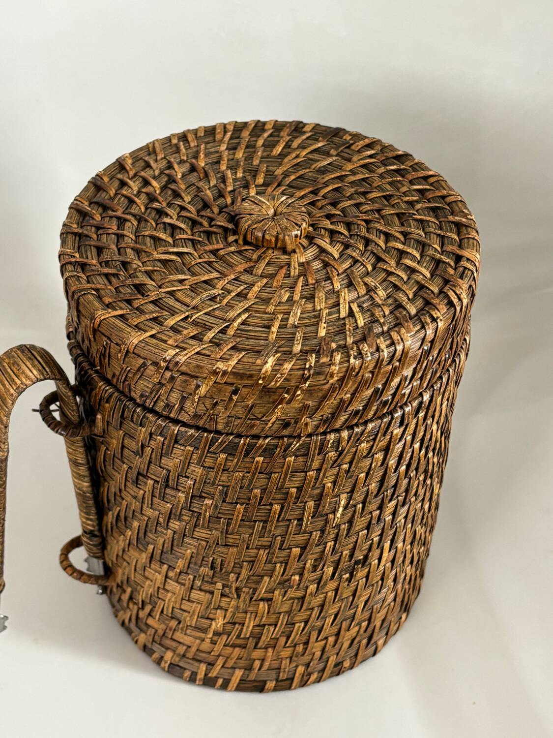 Rattan ice bucket with tongs