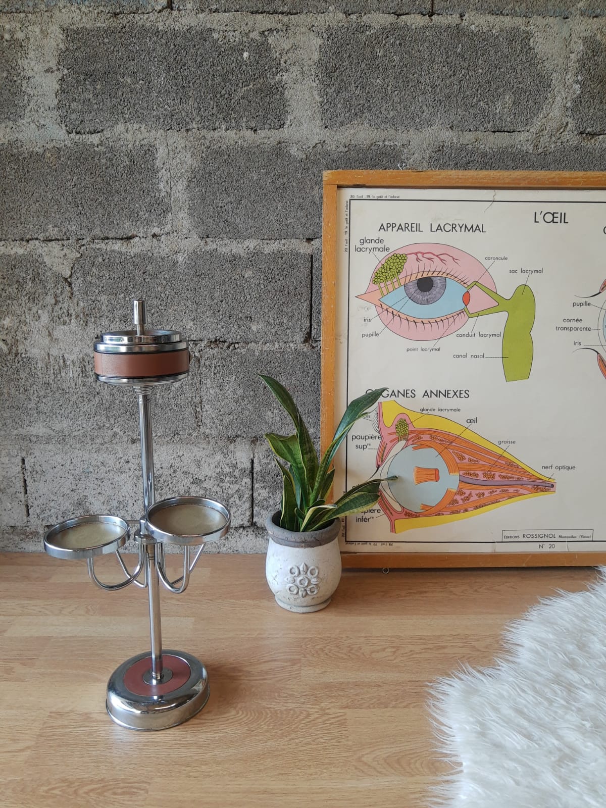 Ashtray on foot 70s -vintage