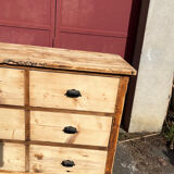 Drawer cabinet