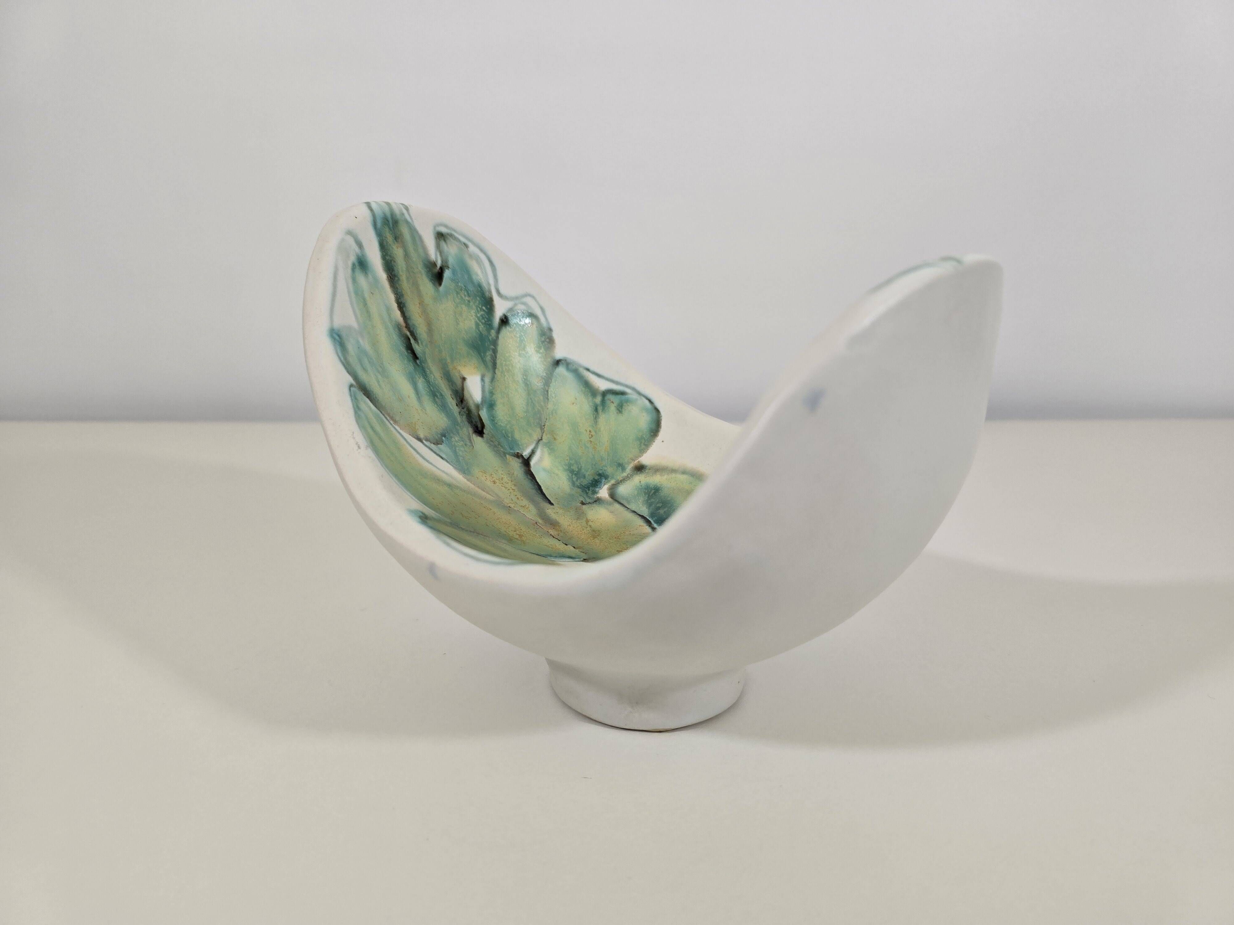 Sculptural ceramic bowl signed by Robert Bonfil, France, 1950s.