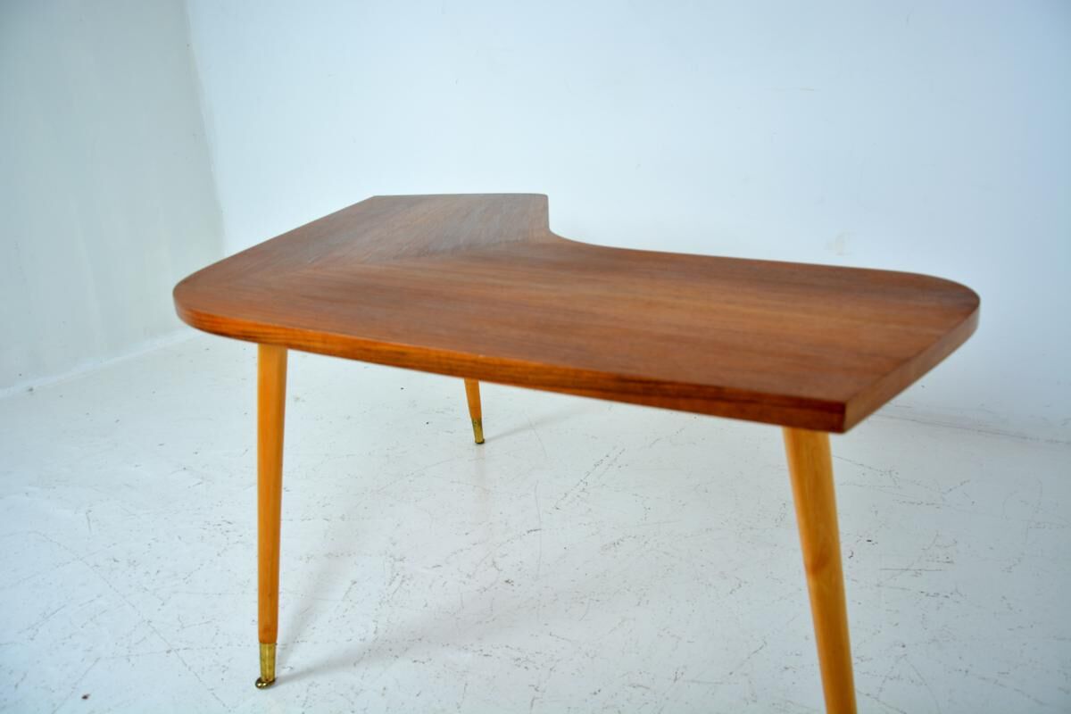 Coffee table 'boomerang' free-form dating back to the 1960s