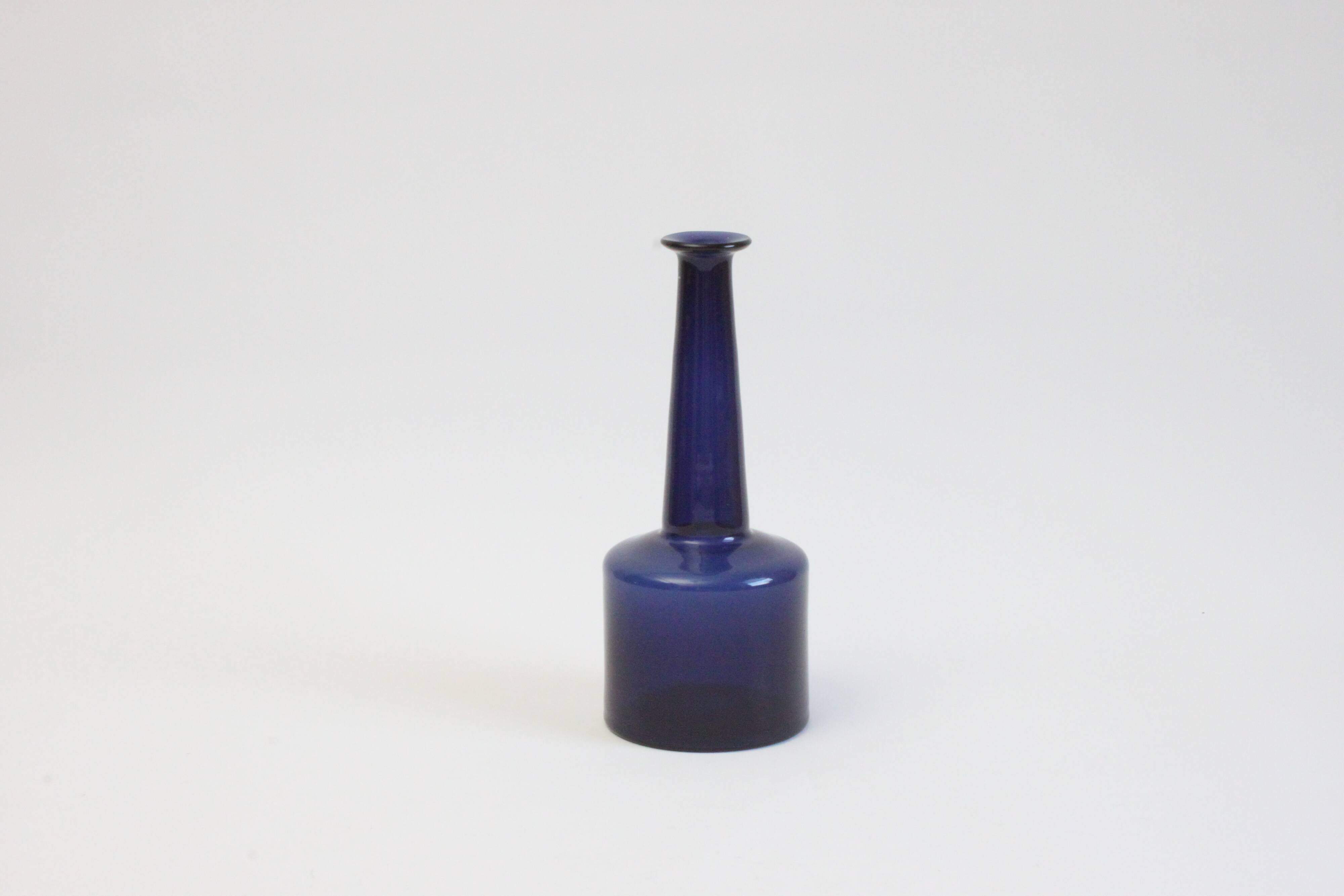 Timo Sarpaneva vase model 2504 for Iitala, Finland 1964