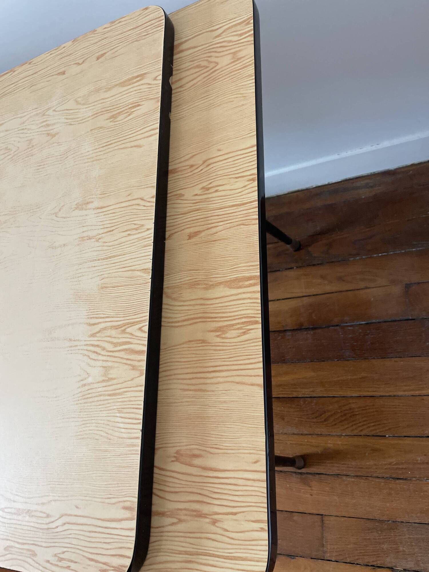 Table in Formica