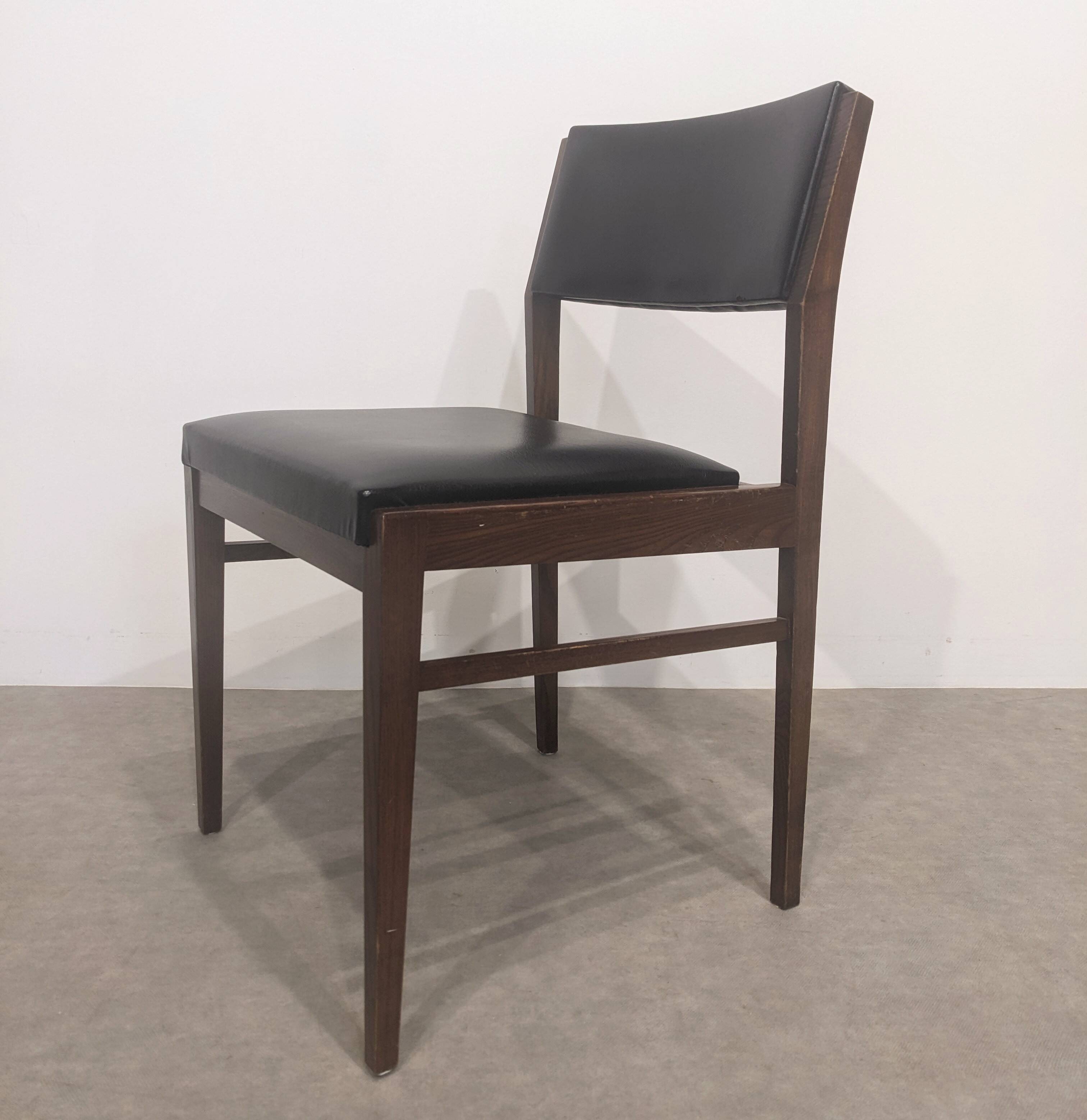 Set of 6 vintage chairs