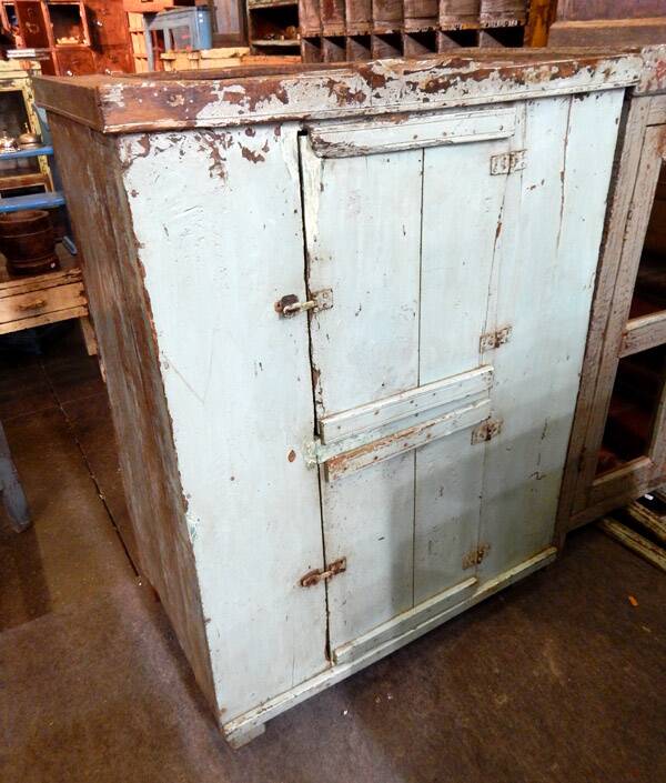 Antique sideboard teak furniture patina origin craftsmanship india tha-in-daga