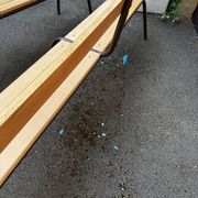 Paire de bancs d'école