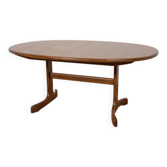 Mid-Century Oval Dining Table in Teak from G-Plan, United Knigdom, 1960s