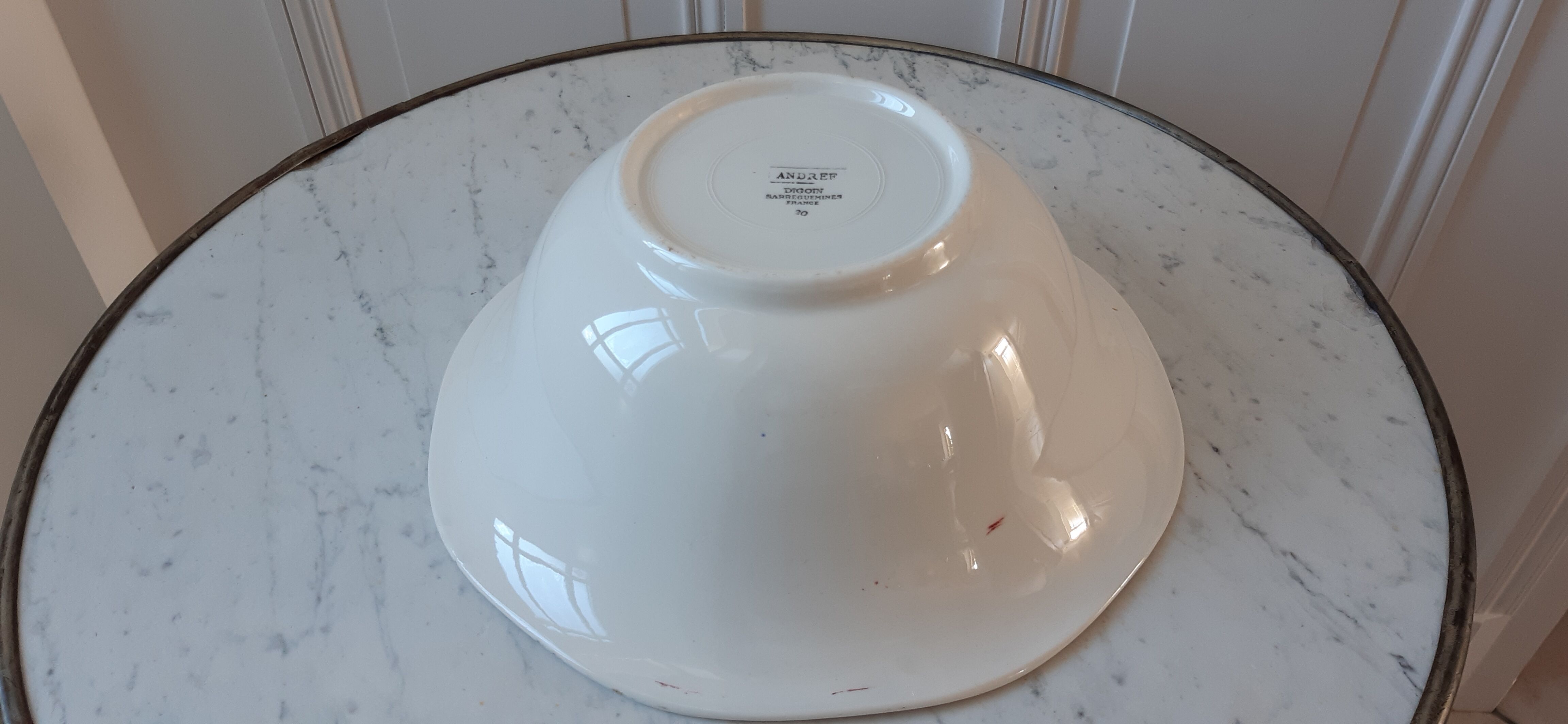 Salad bowl Digoin Sarreguemines model "Andrée" years 30-40