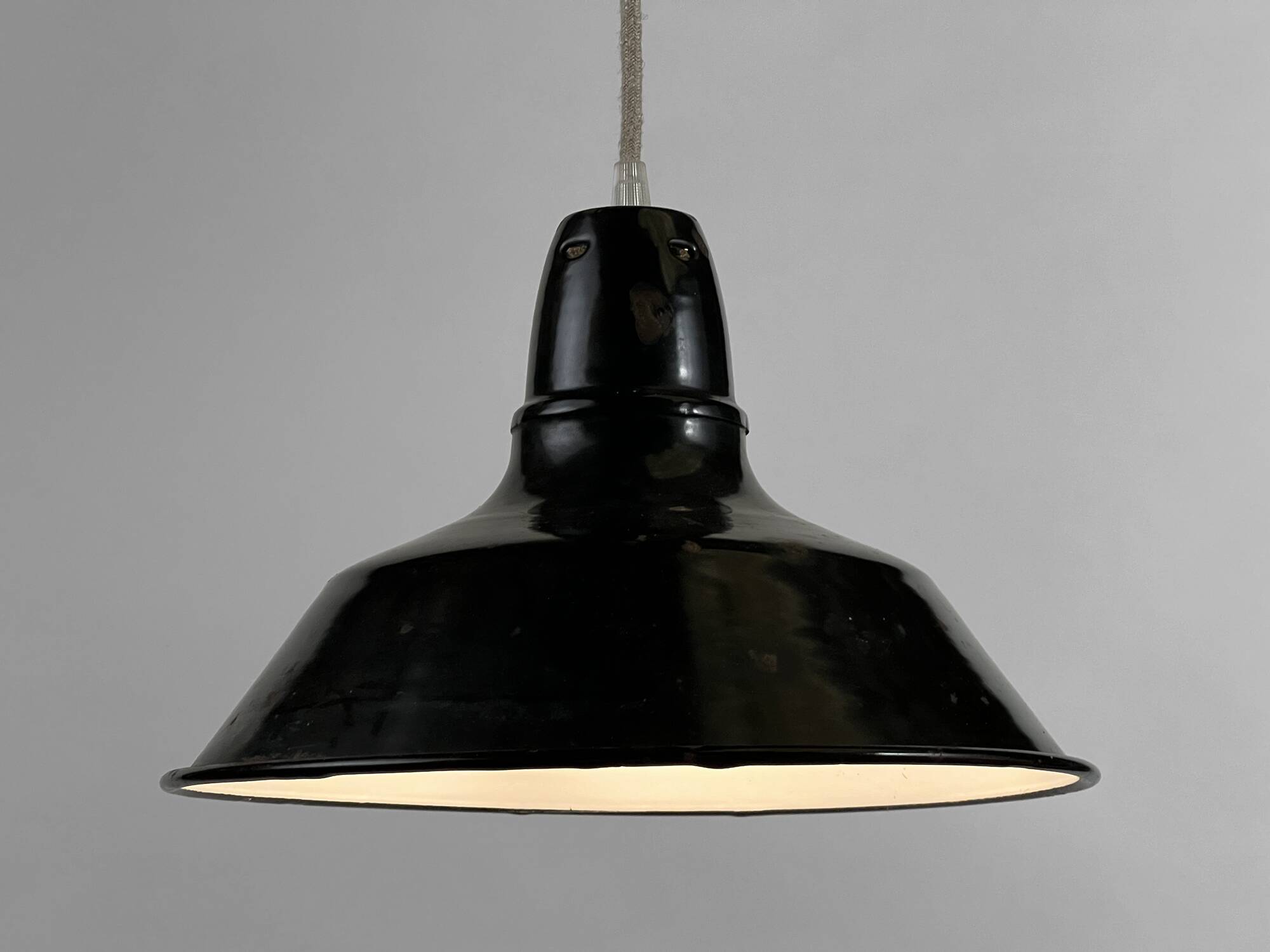 Enameled industrial pendant light. France 1950s