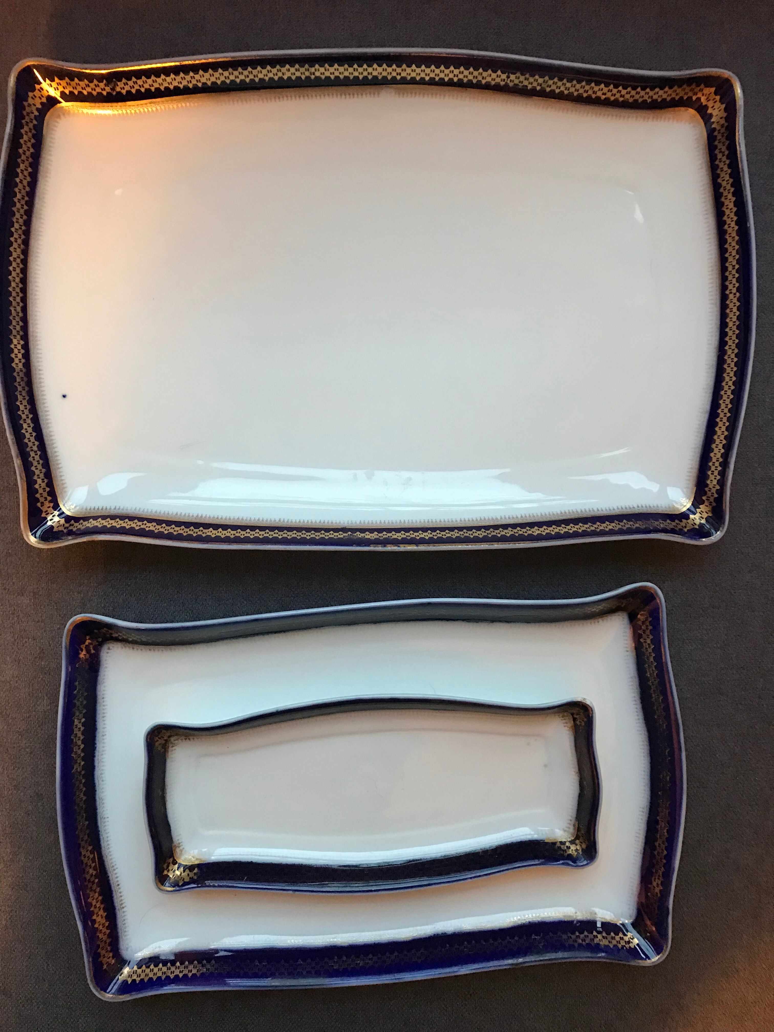 Series of 3 imperial porcelain trays Russia Kuznetsov