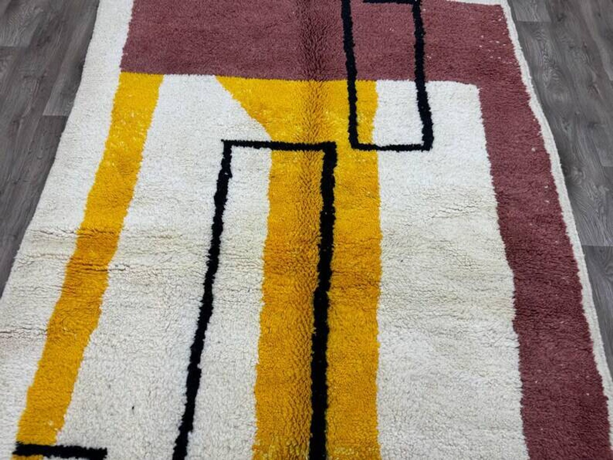 Handcrafted Boujaad rug 200cm x 300cm